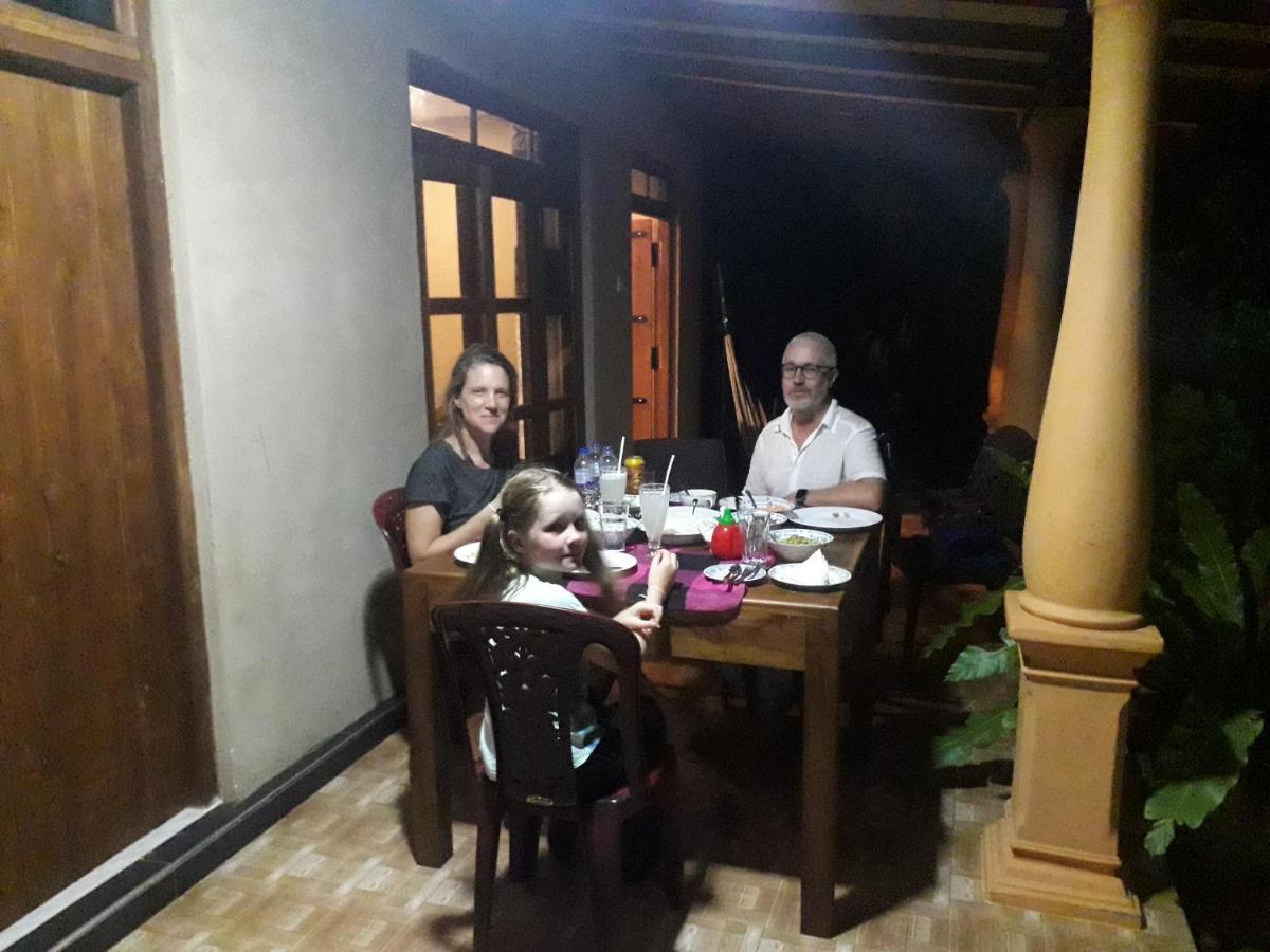 Shan Mango Homestay Сігірія Екстер'єр фото